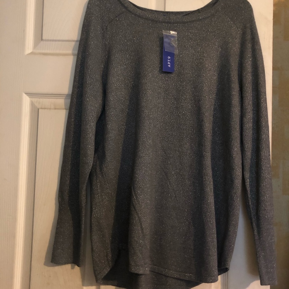 Sweater type shirt gray with specks of sliver